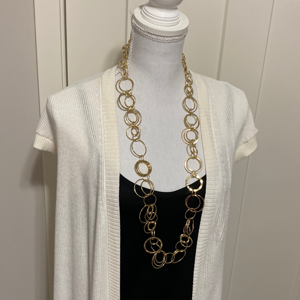 Nwt Ballet Gold Tone Circles Necklace 15$
